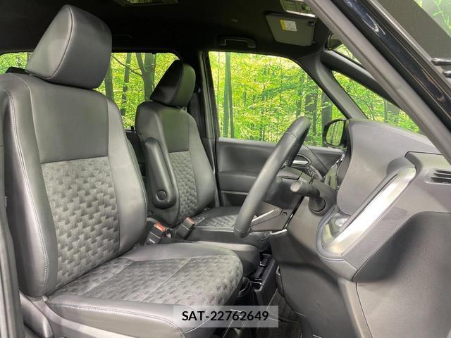 Toyota VOXY 2024-05 8362345-7