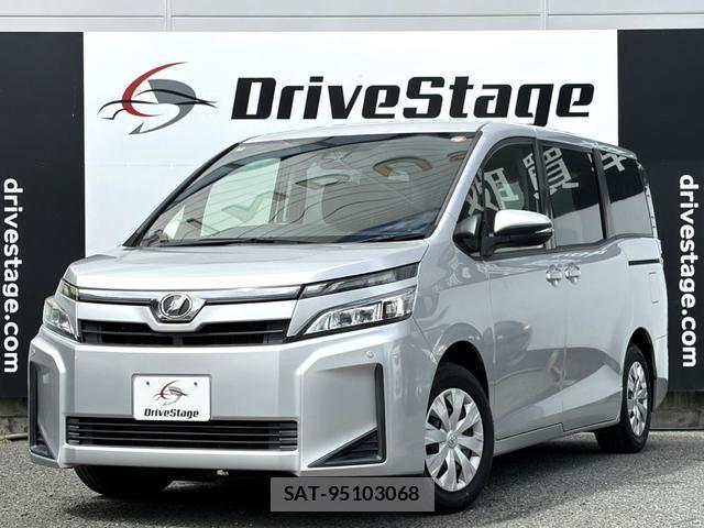 Toyota VOXY 2017-07 8362452-0