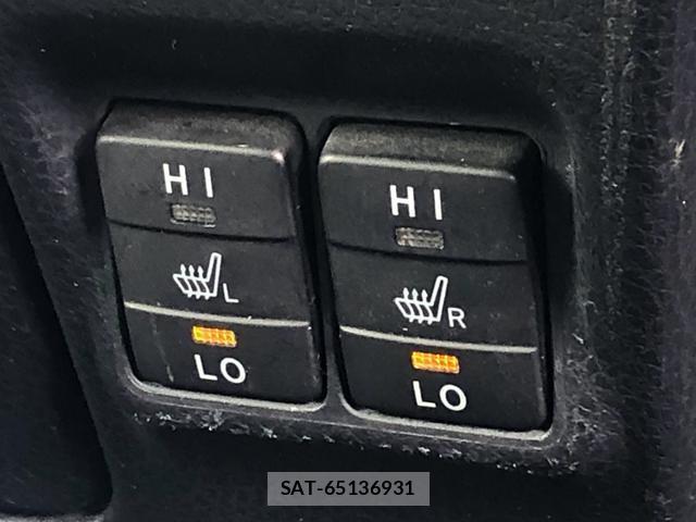 Toyota VOXY 2015-05 8362456-12