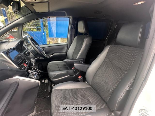 Toyota VOXY 2020-10 8362486-12