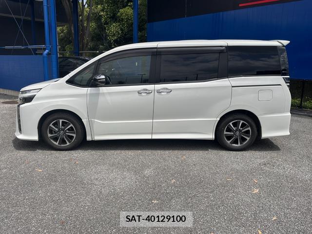 Toyota VOXY 2020-10 8362486-2