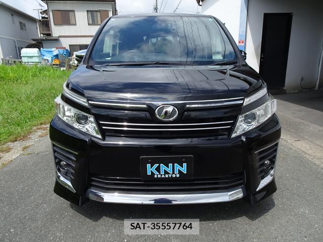 Toyota VOXY 2015-11 8362497-1