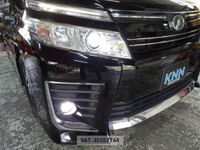 Toyota VOXY 2015-11 8362497-17