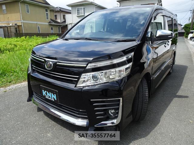 Toyota VOXY 2015-11 8362497-2