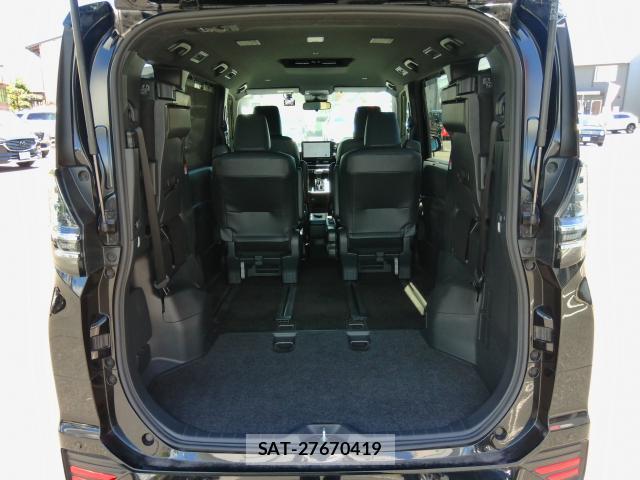 Toyota VOXY 2023-10 8362507-9