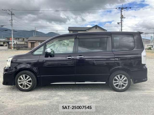 Toyota VOXY 2012-12 8362563-10