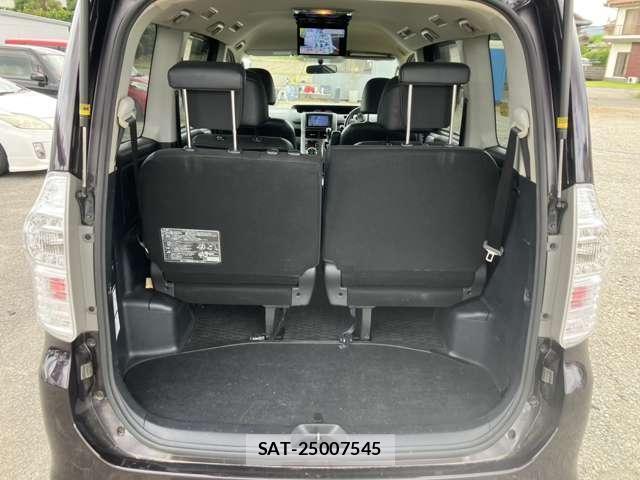 Toyota VOXY 2012-12 8362563-18