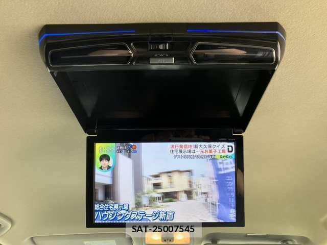 Toyota VOXY 2012-12 8362563-4