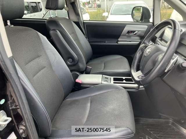 Toyota VOXY 2012-12 8362563-5