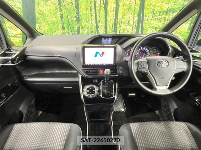 Toyota VOXY 2019-06 8362574-1