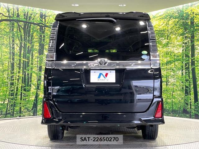 Toyota VOXY 2019-06 8362574-15