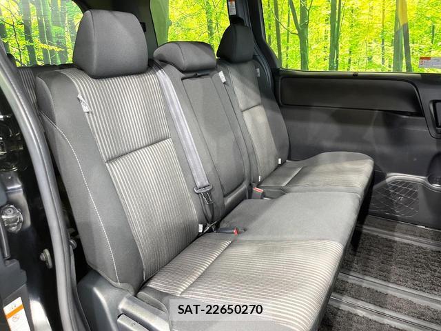 Toyota VOXY 2019-06 8362574-8