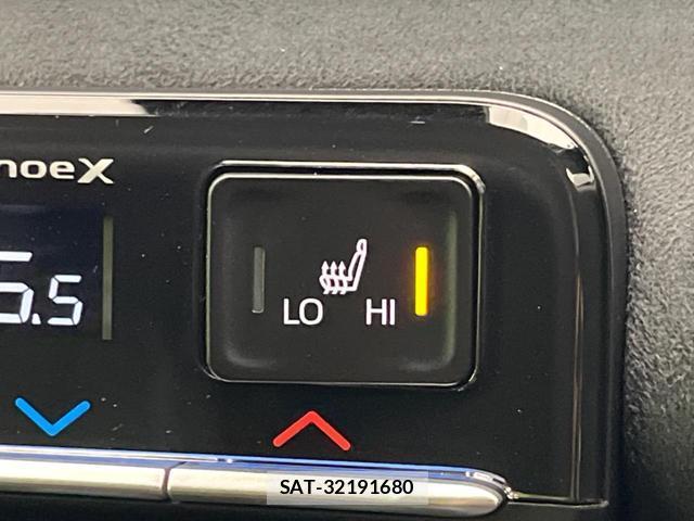 Toyota VOXY 2026-07 8362607-6