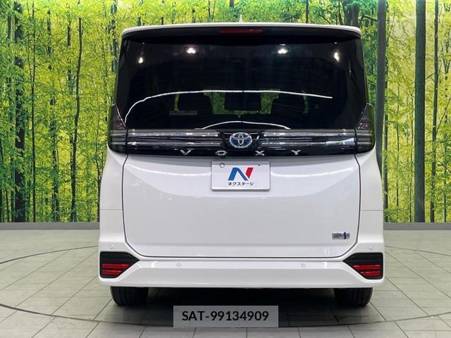 Toyota VOXY 2024-09 8362613-15