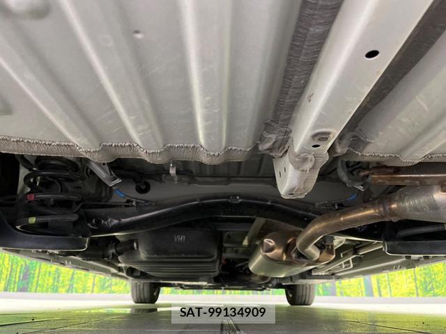 Toyota VOXY 2024-09 8362613-19