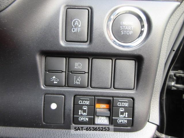 Toyota VOXY 2020-12 8362663-11