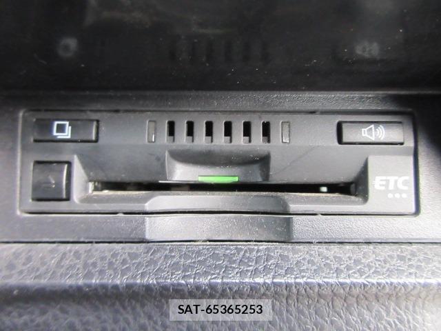 Toyota VOXY 2020-12 8362663-12