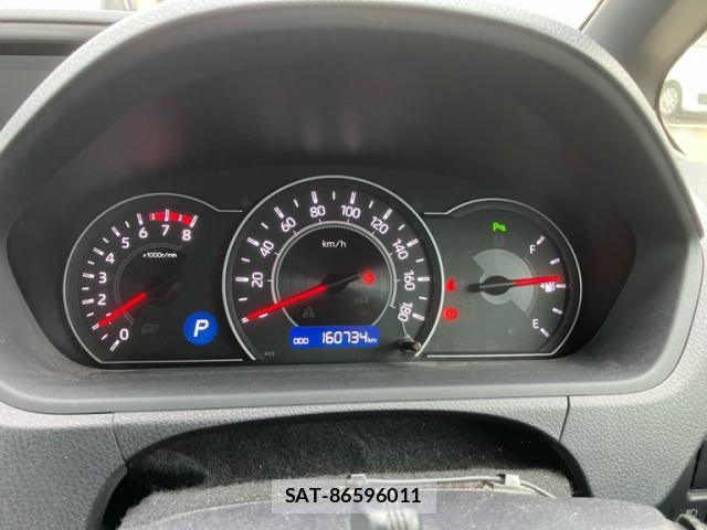 Toyota VOXY 2019-09 8362678-11