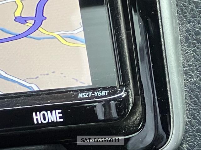 Toyota VOXY 2019-09 8362678-15