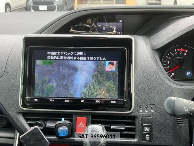 Toyota VOXY 2019-09 8362678-16