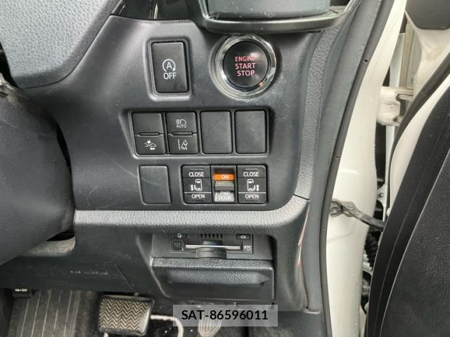 Toyota VOXY 2019-09 8362678-6