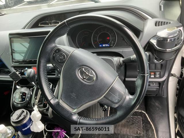 Toyota VOXY 2019-09 8362678-7