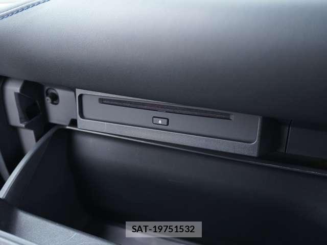Toyota VOXY 2025-10 8362701-12