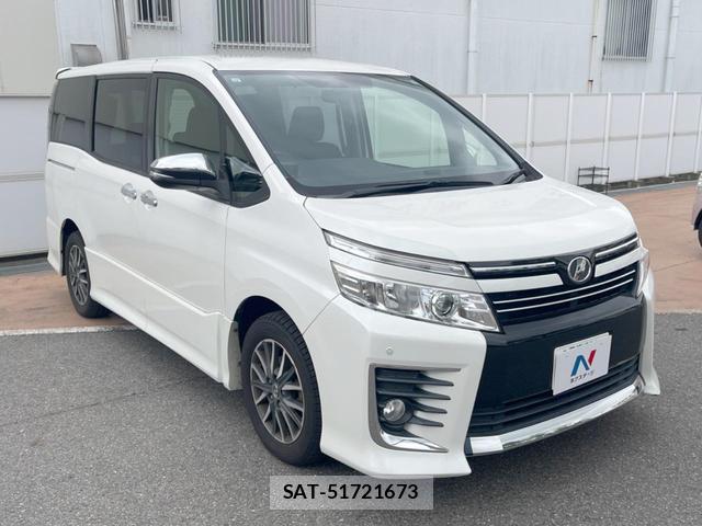 Toyota VOXY 2015-12 8362735-15