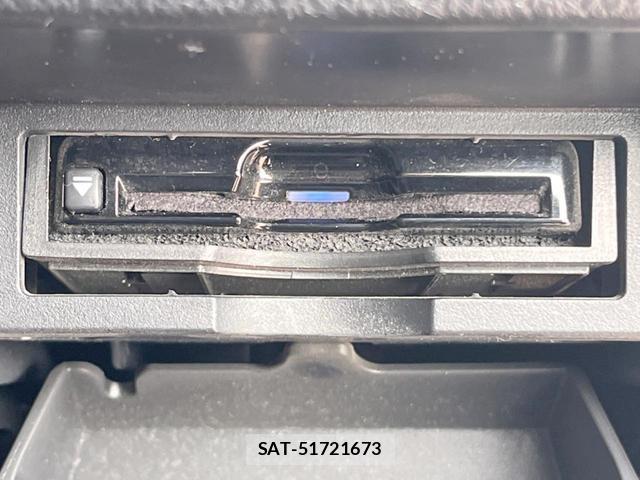 Toyota VOXY 2015-12 8362735-5