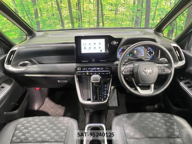 Toyota VOXY 2024-01 8362739-1