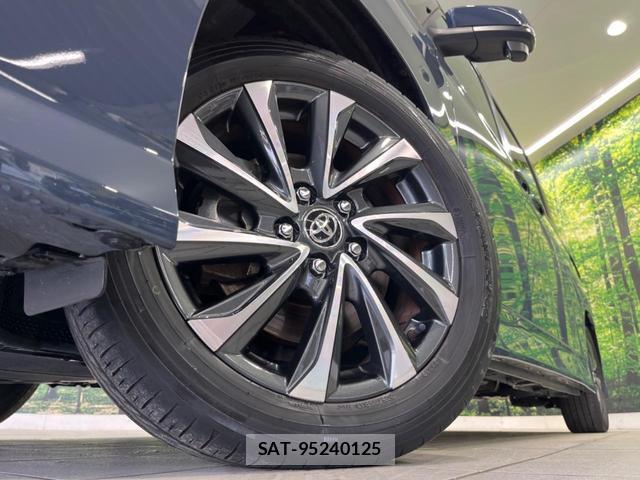 Toyota VOXY 2024-01 8362739-13