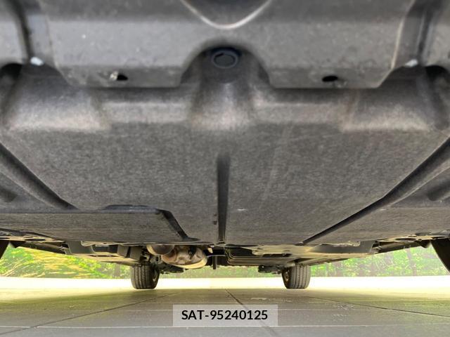 Toyota VOXY 2024-01 8362739-19