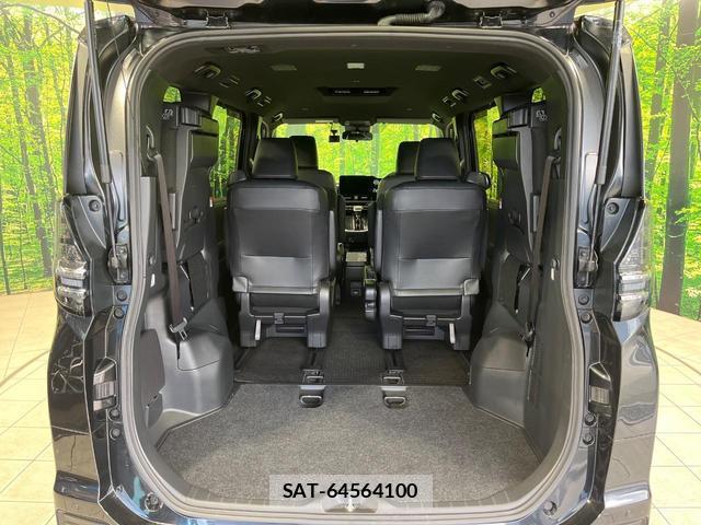 Toyota VOXY 2022-04 8362769-10