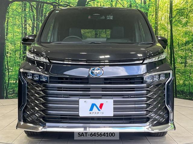 Toyota VOXY 2022-04 8362769-14