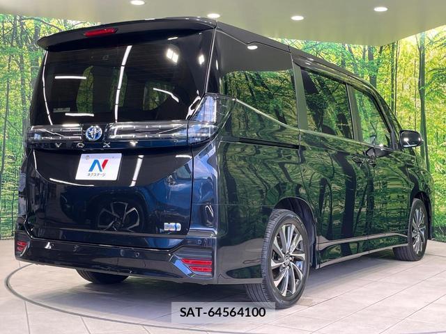Toyota VOXY 2022-04 8362769-16