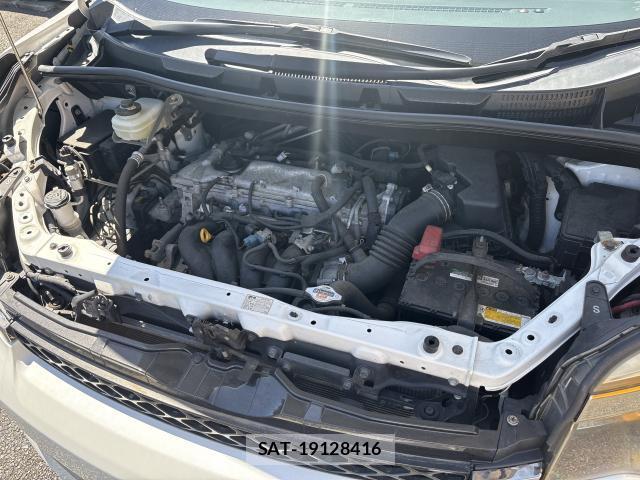 Toyota VOXY 2013-09 8362884-7