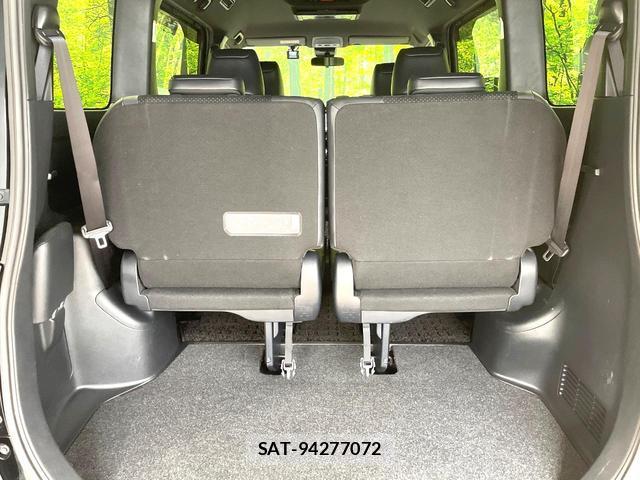 Toyota VOXY 2021-05 8362928-10