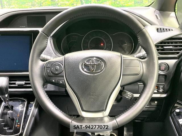 Toyota VOXY 2021-05 8362928-11