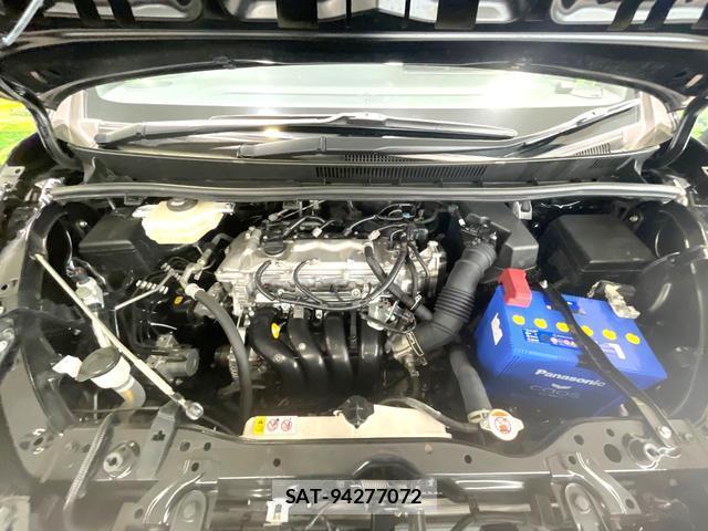Toyota VOXY 2021-05 8362928-17