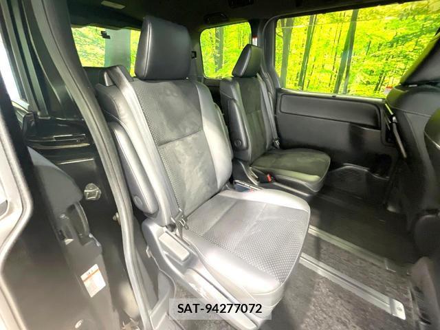 Toyota VOXY 2021-05 8362928-8