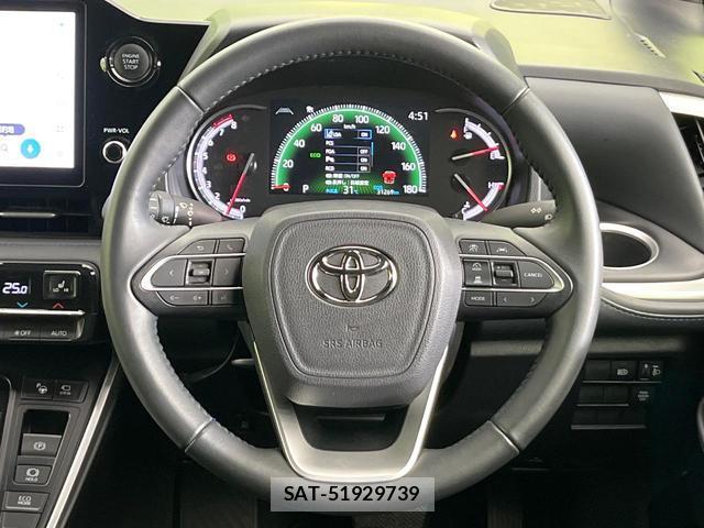 Toyota VOXY 2024-02 8363029-10