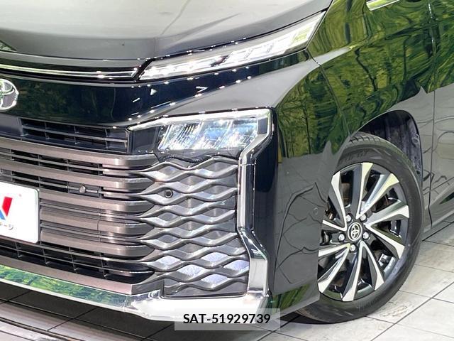 Toyota VOXY 2024-02 8363029-11
