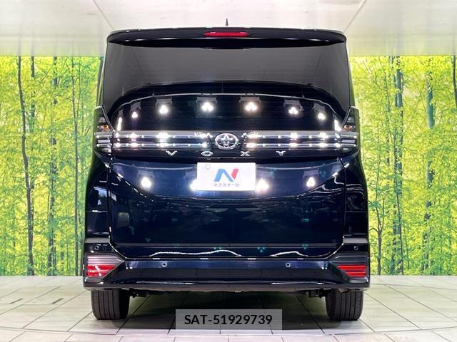 Toyota VOXY 2024-02 8363029-14