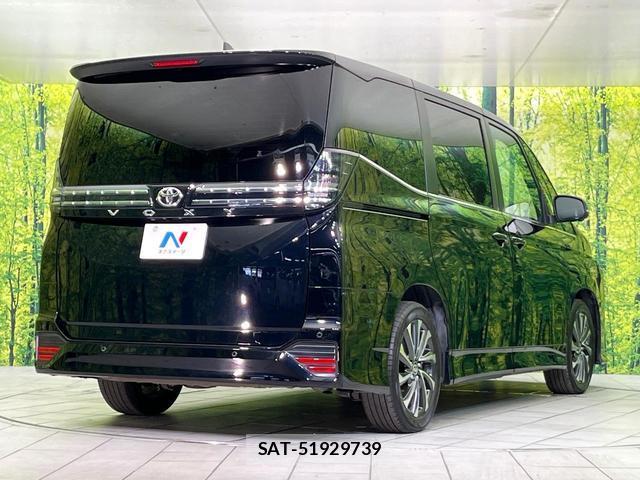 Toyota VOXY 2024-02 8363029-16