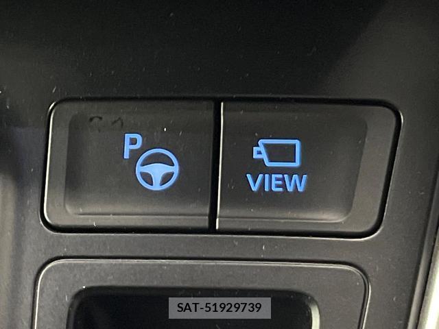 Toyota VOXY 2024-02 8363029-5