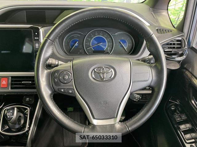 Toyota VOXY 2017-12 8363049-12