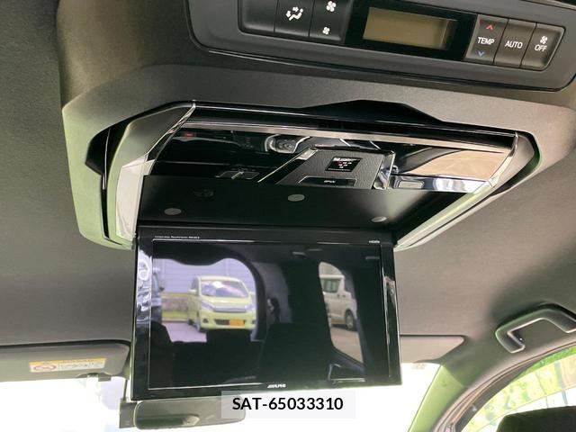 Toyota VOXY 2017-12 8363049-5