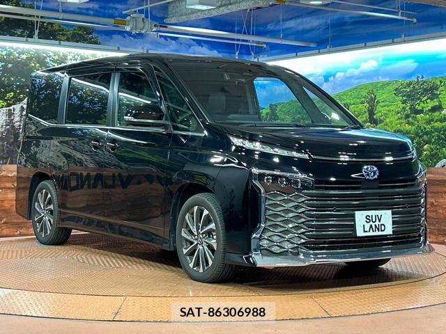 Toyota VOXY 2023-02 8363149-16