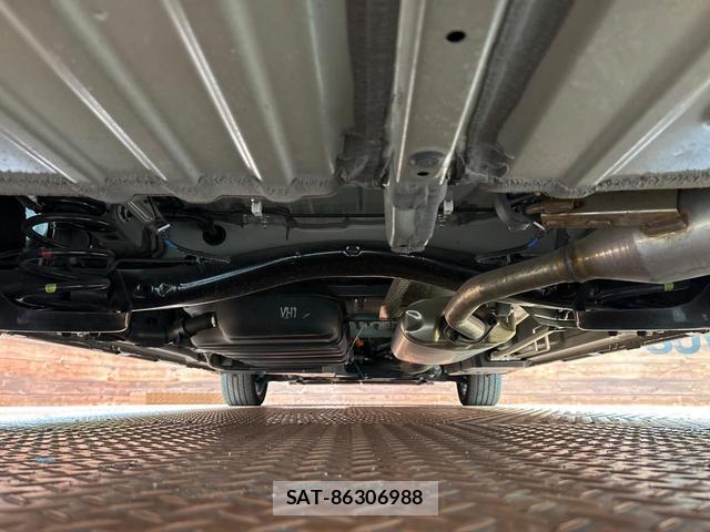 Toyota VOXY 2023-02 8363149-18