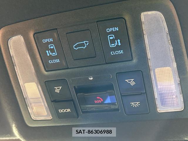 Toyota VOXY 2023-02 8363149-4